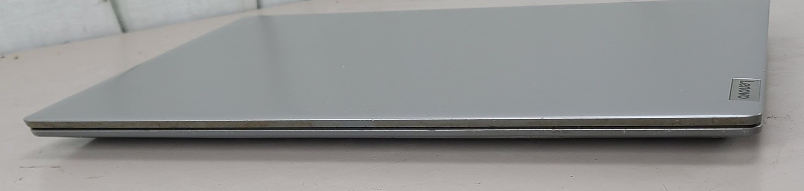 FOR PARTS Lenovo IdeaPad Slim AMD A6-9220e 4GB 64GB HDD WIN 10 HOME