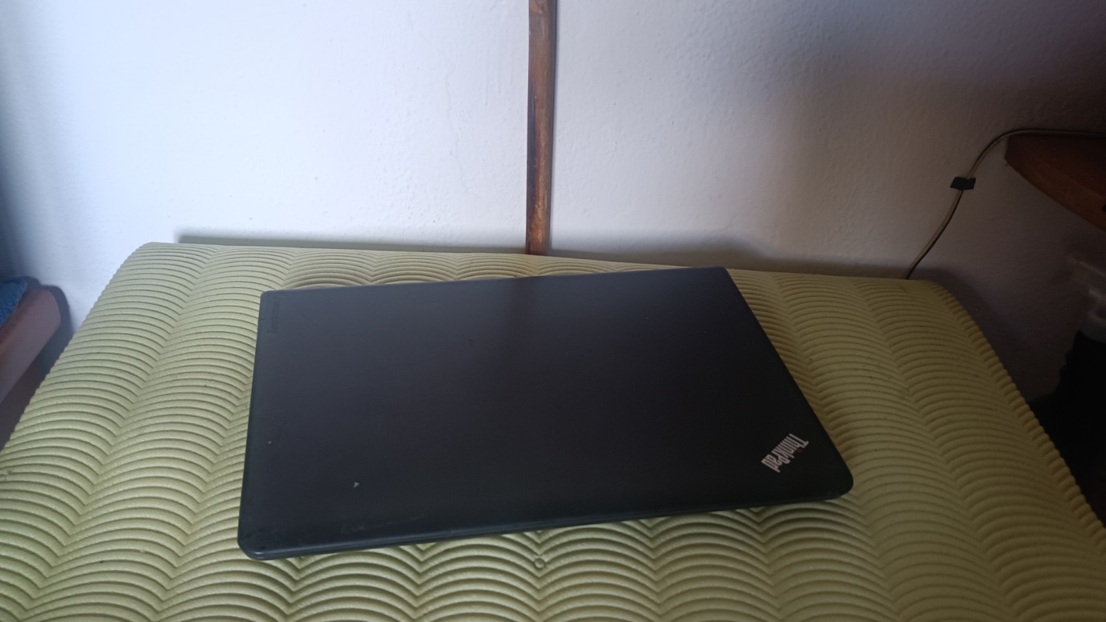 Lenovo ThinkPad E555 AMD A8-7100 8CORE AMD RADEON R5 8gb 128gb ssd m2 15.6″