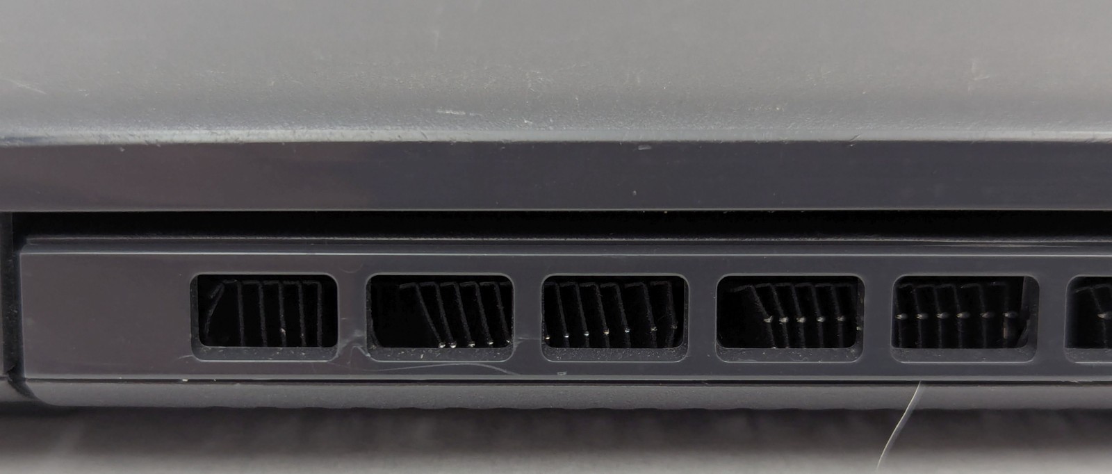 Incomplete Dell Latitude 3410 14″ Laptop i5-10210U 16GB RAM – *BAD ETHERNET PORT