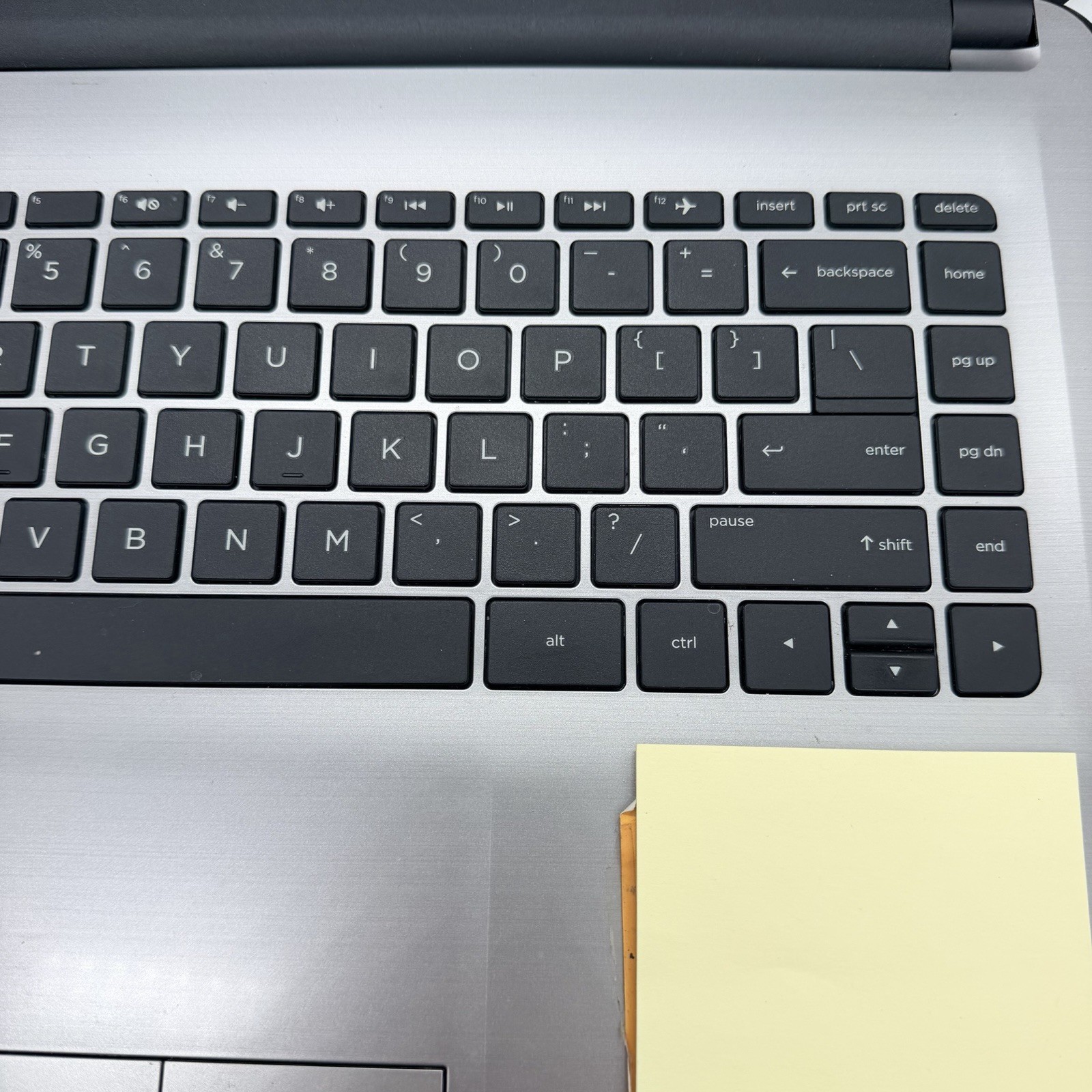 HP 14′ Laptop an013nr Windows 10 Home AMD E2-7110 4 GB 32GB eMMC Tested Working