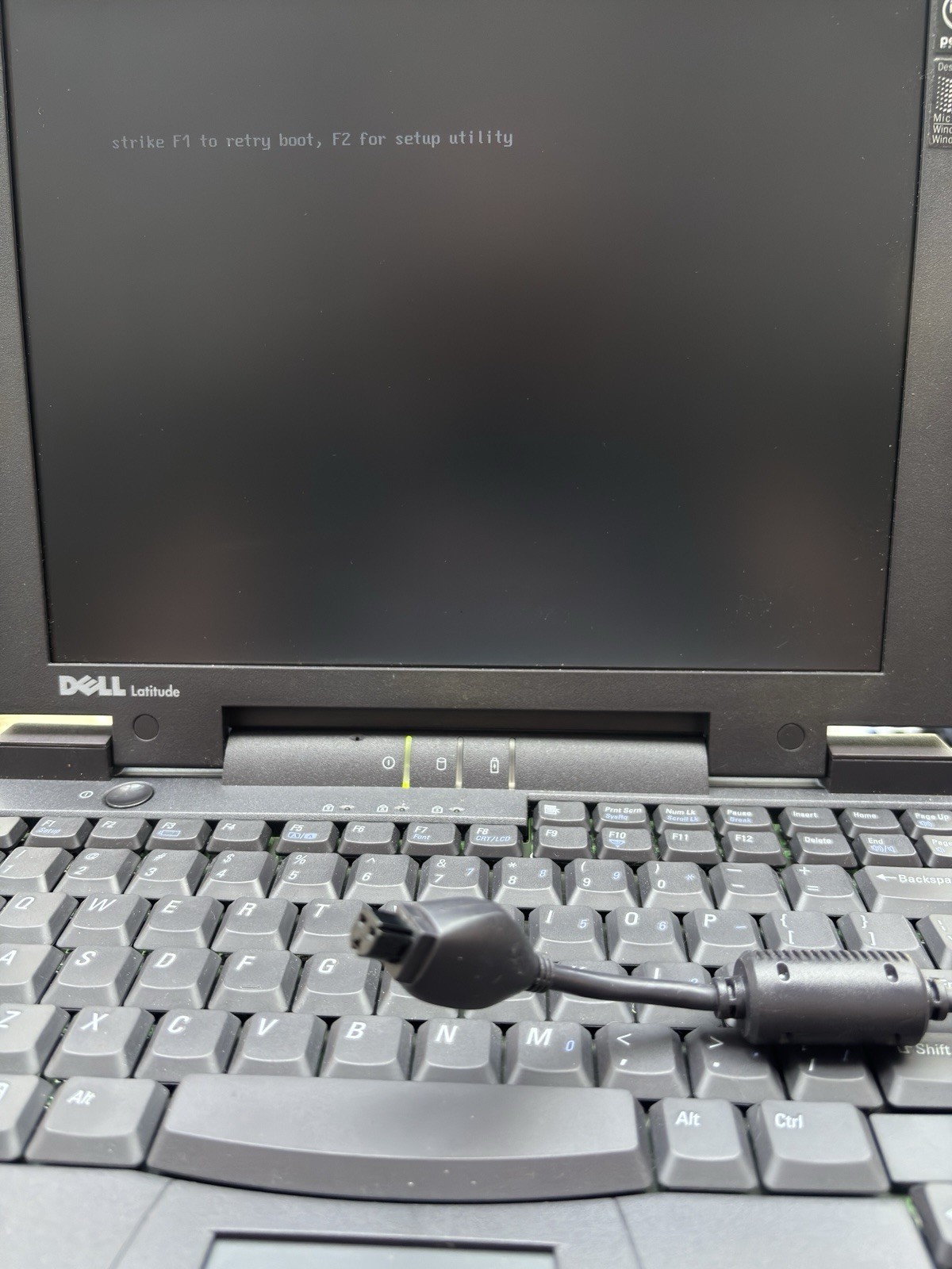 Dell Latitude CP M233ST, Boots to BIOS, Pentium 233MHz 128MB RAM, 3GB HDD, NO OS