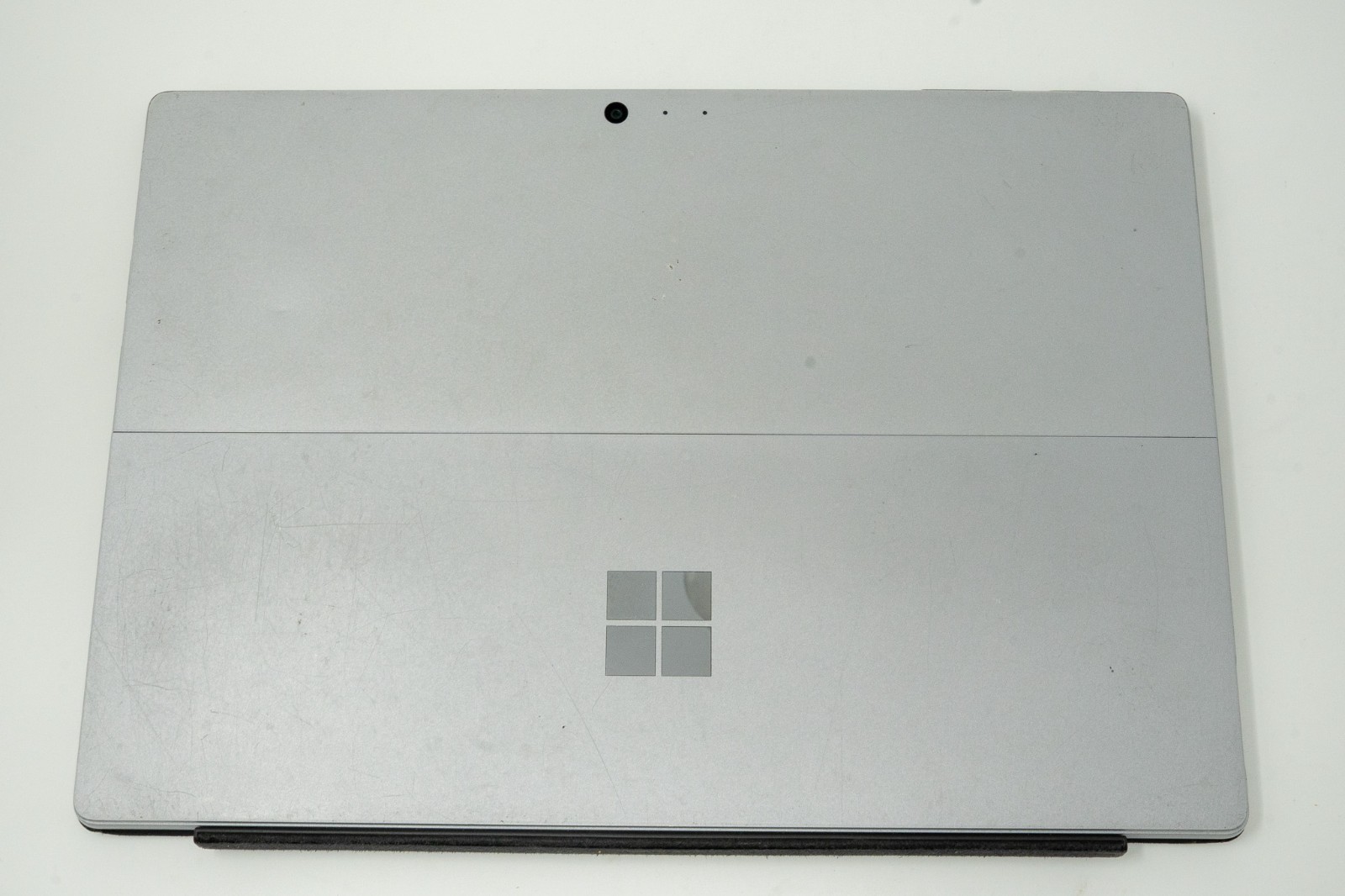 Microsoft Surface Pro 12.3″ Touch i5-7300U 4GB 128GB SSD 1796 Windows 10 Grade C
