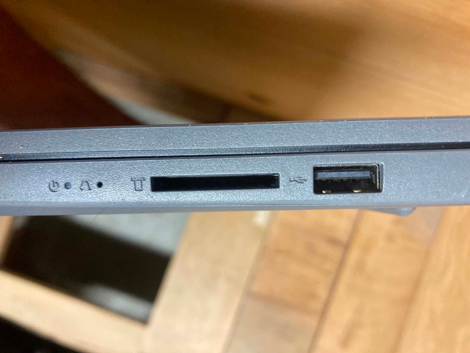 Lenovo IdeaPad 1 15ADA7 15.6″ Athlon Silver 3050U 4GB 128GB eMMC Win 11
