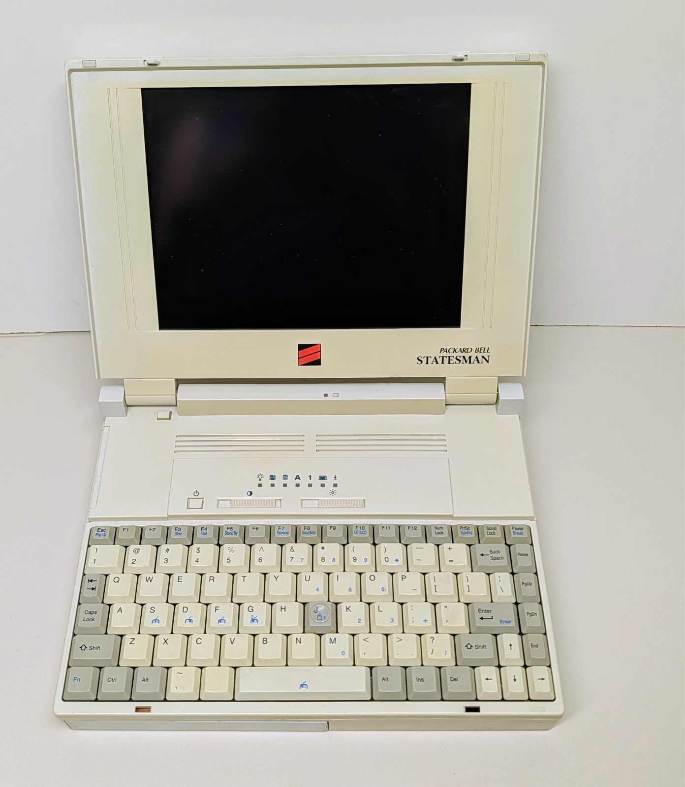 VINTAGE UNTESTED AS-IS Packard Bell Statesman Plus 810415 Laptop *For Parts*