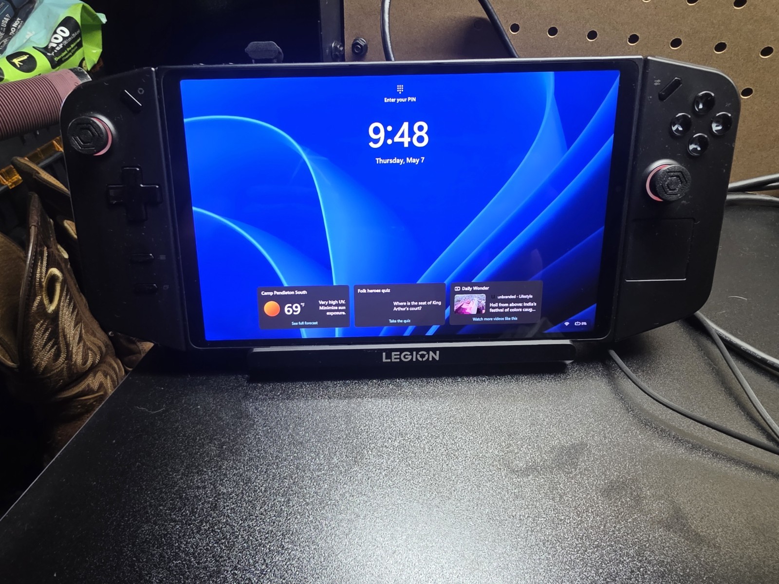 Lenovo Legion Go 512GB Handheld Console System 8APU1 8.8″ QHD