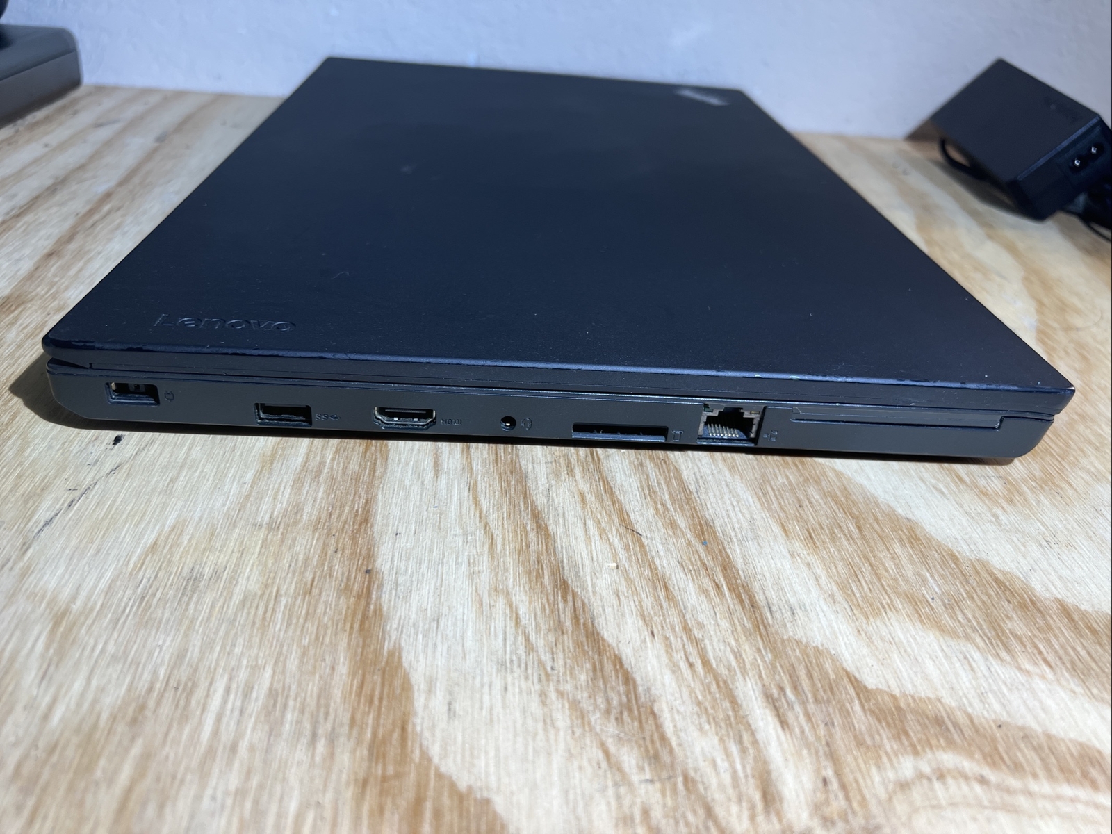 Lenovo ThinkPad T560 15″ Intel i5 2.3Ghz.12GB RAM 240GB SSD HDMI USB WiFi Win 10
