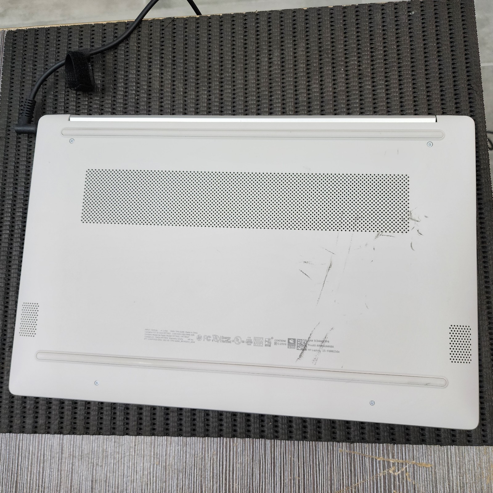 HP Laptop 15-fd0023dx 15″ HD Touch i3-1215U 1TB 16GB