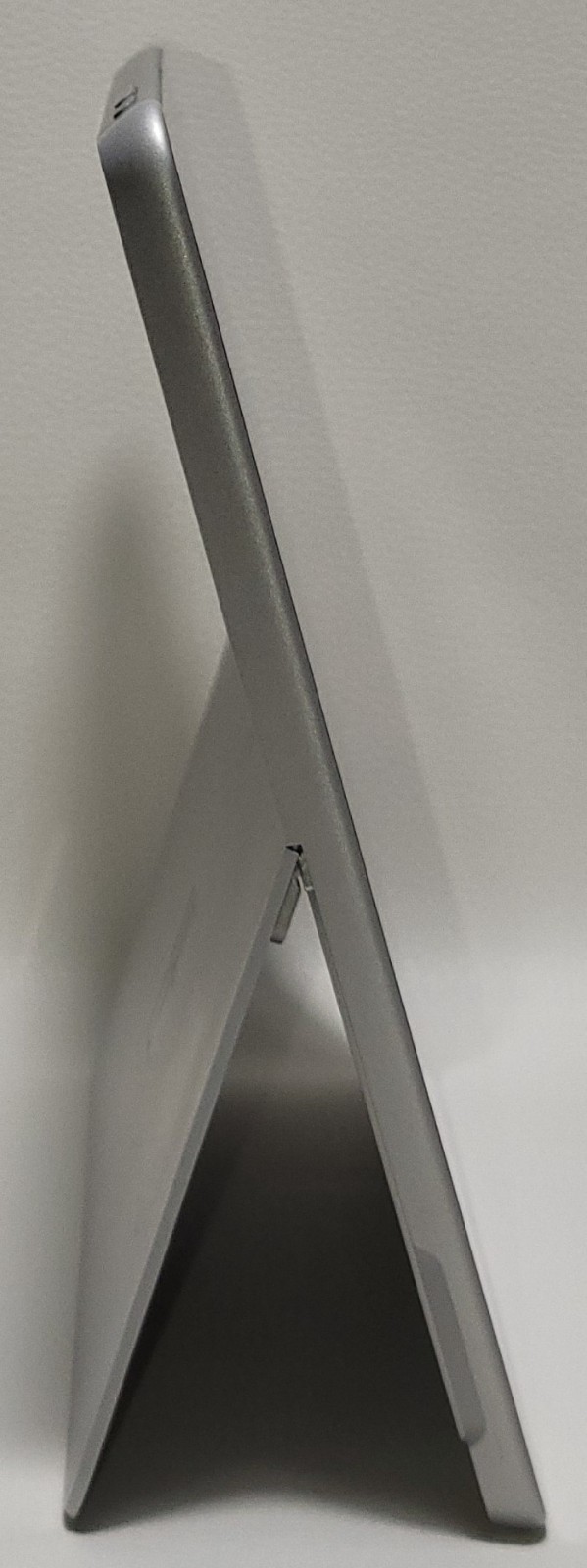 Surface Go 128 GB Pentium 4415Y NO ADAPTER (UID AT52BE0003)