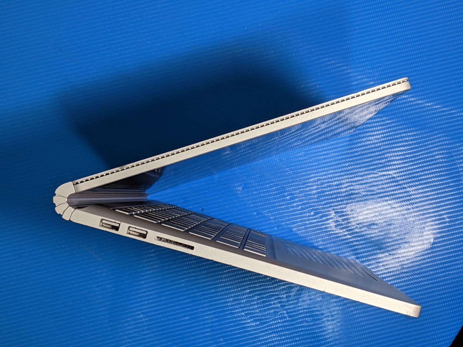 MS Surface Book 2in1 13.5″ 3K TOUCH i7-6600U 2.6GHz 16GB 512GB SSD GTX 965M +PA