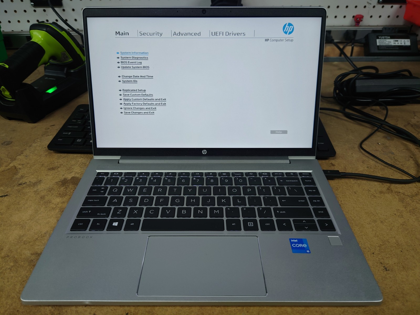 HP ProBook 640 G8 14″ FHD i5-1135G7 16GB RAM 256GB SSD No OS