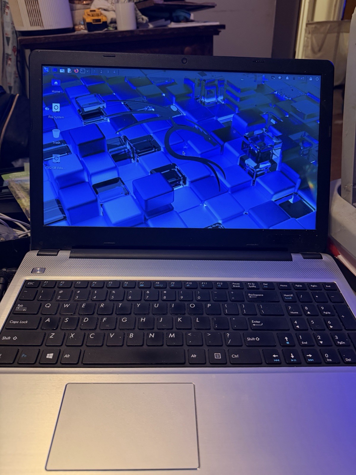 Kali Linux Laptop 8GB RAM 320GB HDD + Live USB & AR9271 Adapter | No Charger
