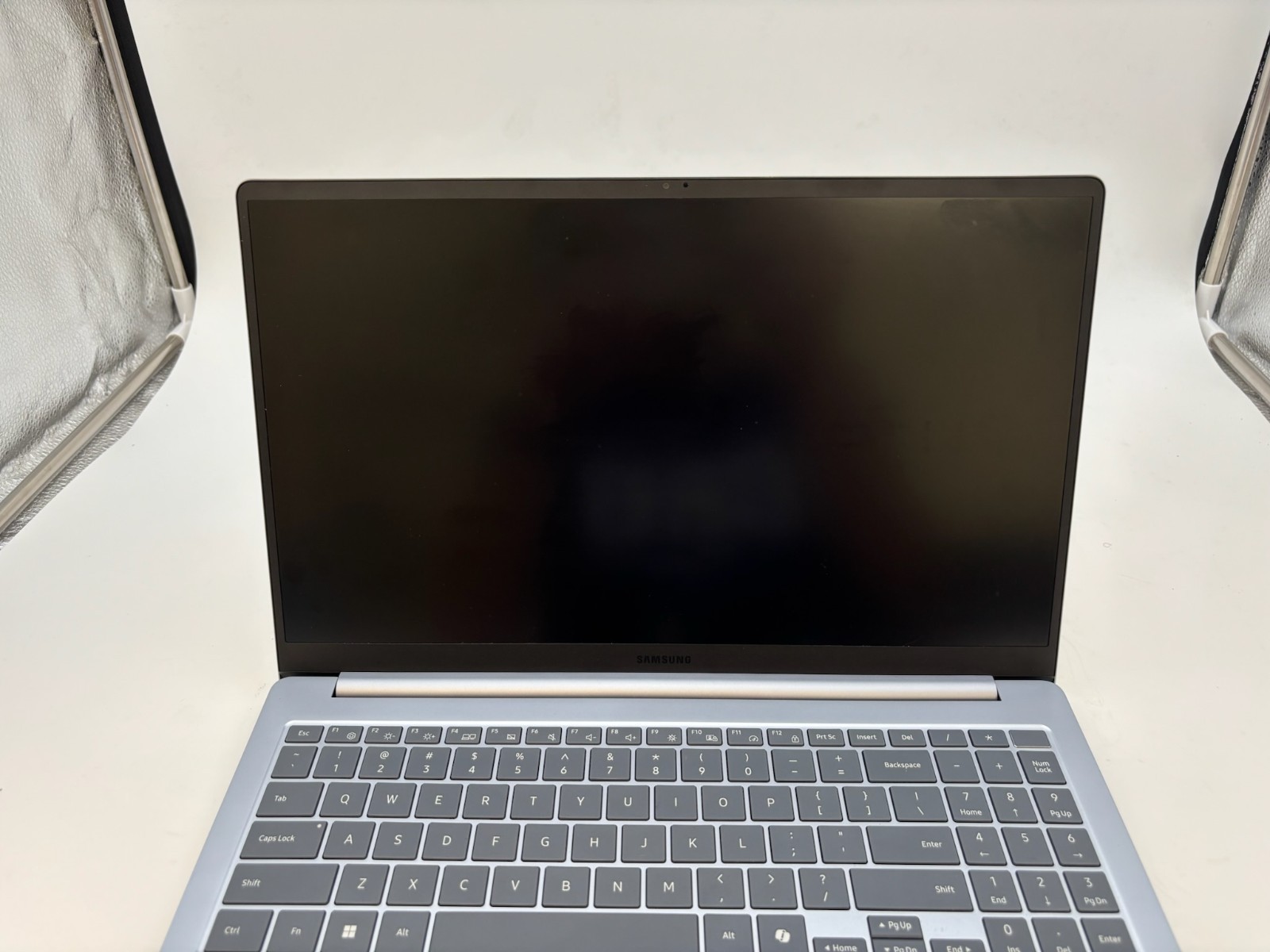 Samsung Galaxy Book4 Edge 16″ 512 GB SSD 16 GB RAM Snapdragon X Plus Win 11 Home