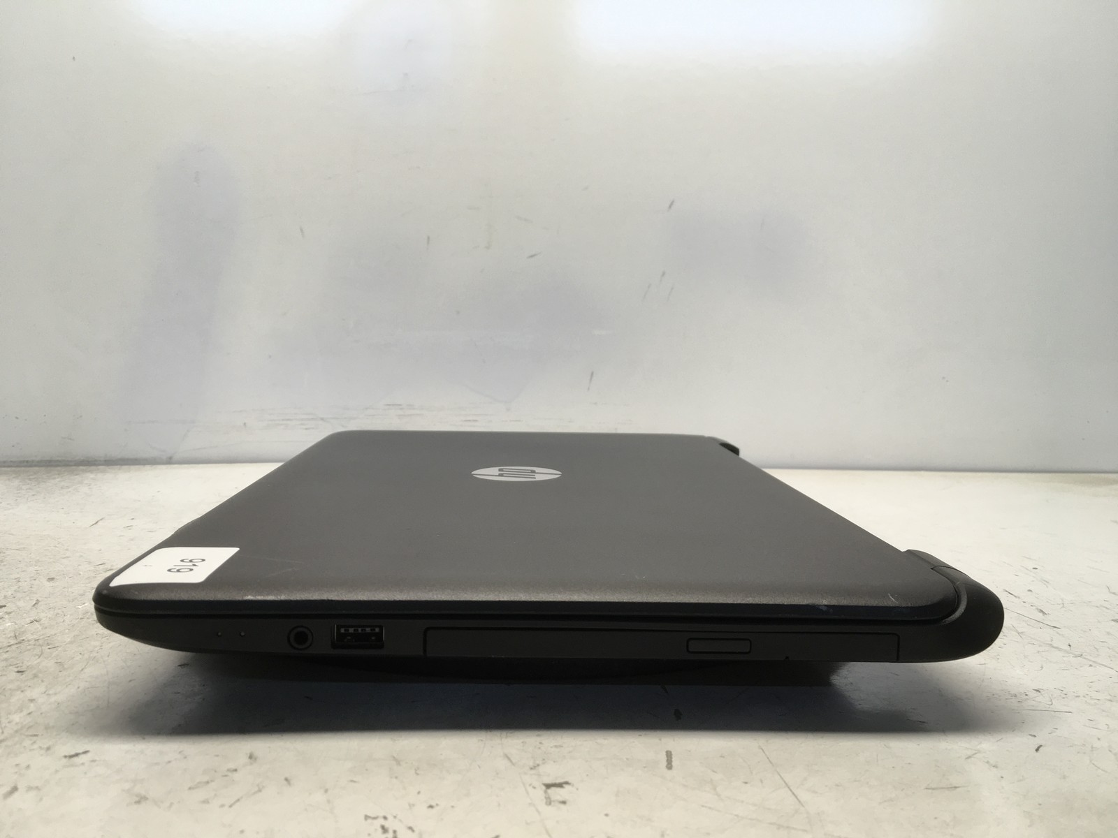 HP 15-F209WM Intel Celeron N2840 2.16GHz 4 GB NO HDD No Batt