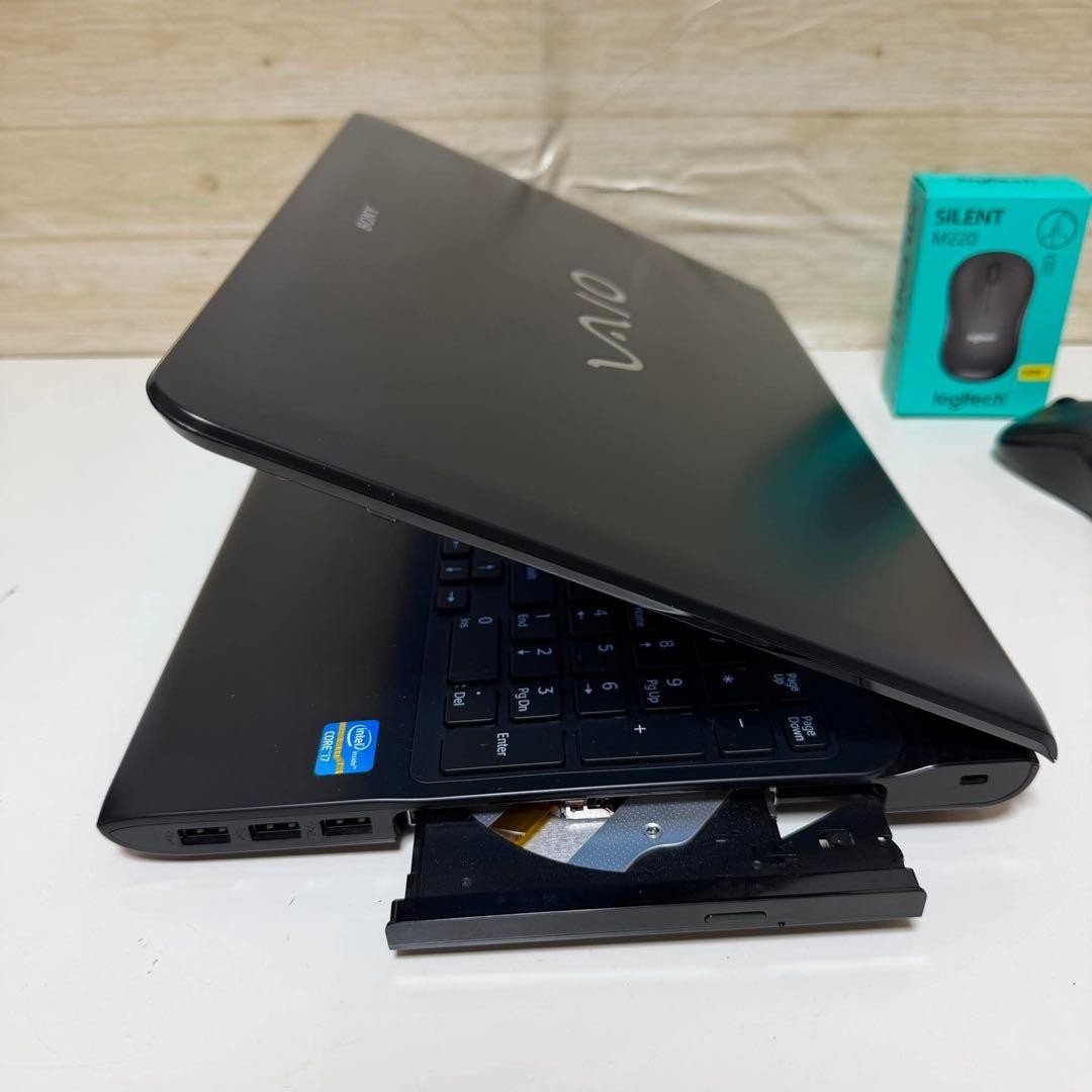 SONY VAIO Core i7 Notebook Laptop 8GB RAM Windows 11 SSD Used Japan Genuine