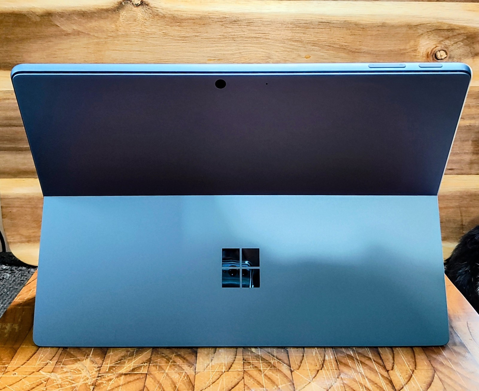 Microsoft Surface Pro 9 Intel i7-1265U 16GB RAM 256GB SSD Pen Docking Station
