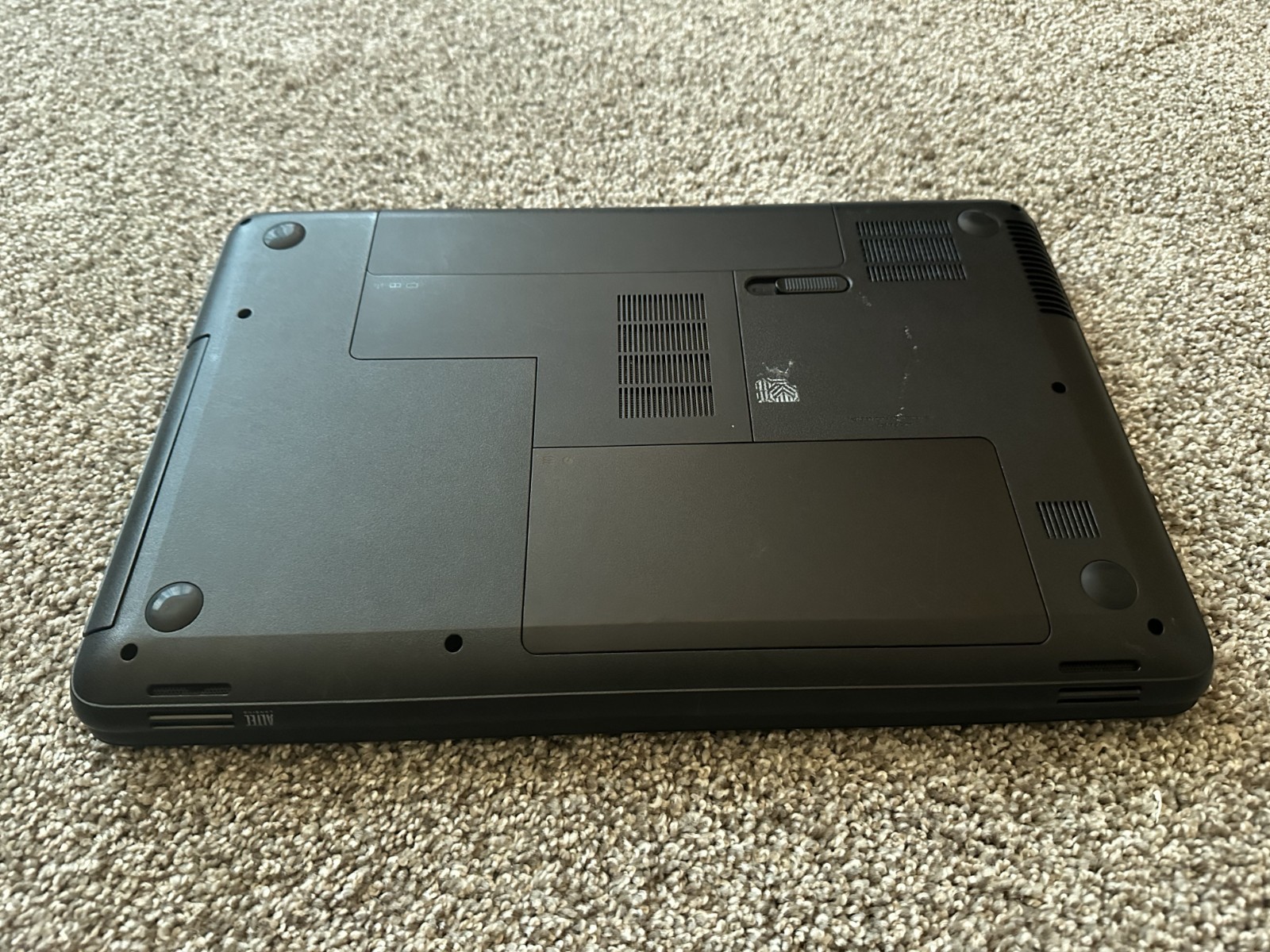 HP 2000 2c29wm – AMD E2 4 GB RAM NO HDD