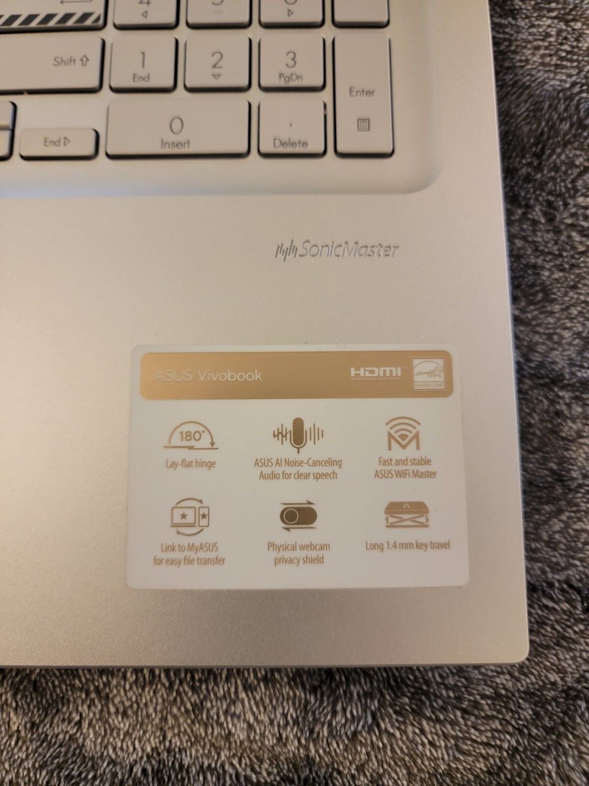 Asus VivoBook 17.3 in (256GB SSD Intel Core i3 12th Gen. 1.50GHz 8GB) Laptop