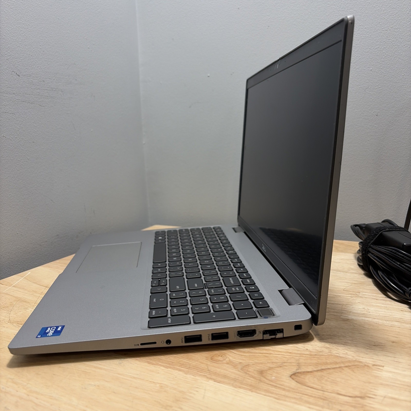 Dell Latitude 5520 Core i7-1185G7 3.00GHz, 16GB, 256GB SSD WebCam, WiFi W11 Cord