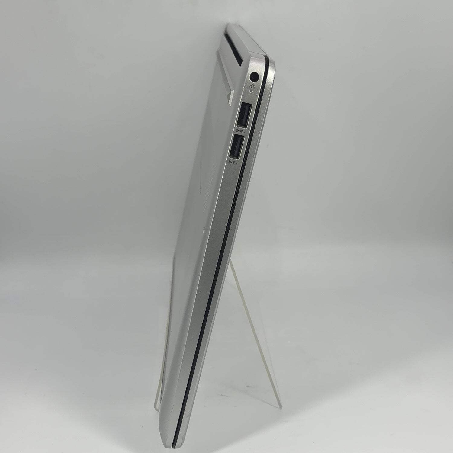 HP Laptop 15-DY0013DX 15.6″ i5-8265U 1.8GHz 12GB RAM 256GB SSD