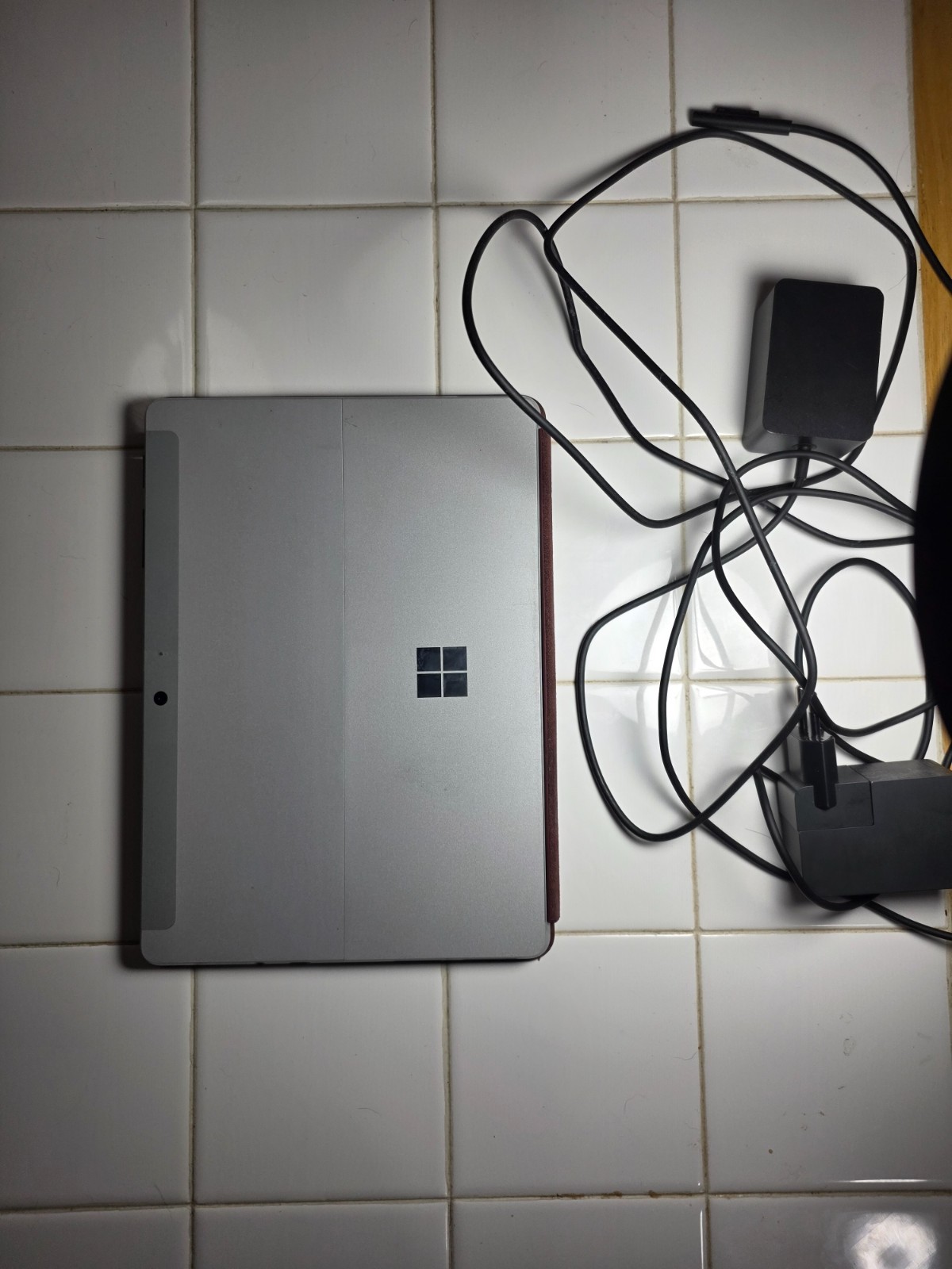 Microsoft Surface Go Bundle – 4GB RAM 64GB – Burgundy Keyboard & Charger
