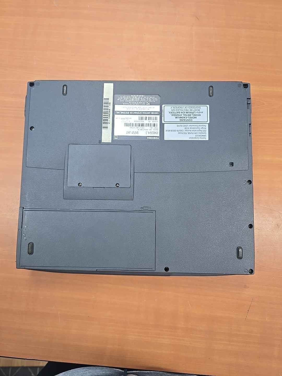 Toshiba Satellite 2540CDS AMD K6-2 333MHz 98304 KB With Power Supply