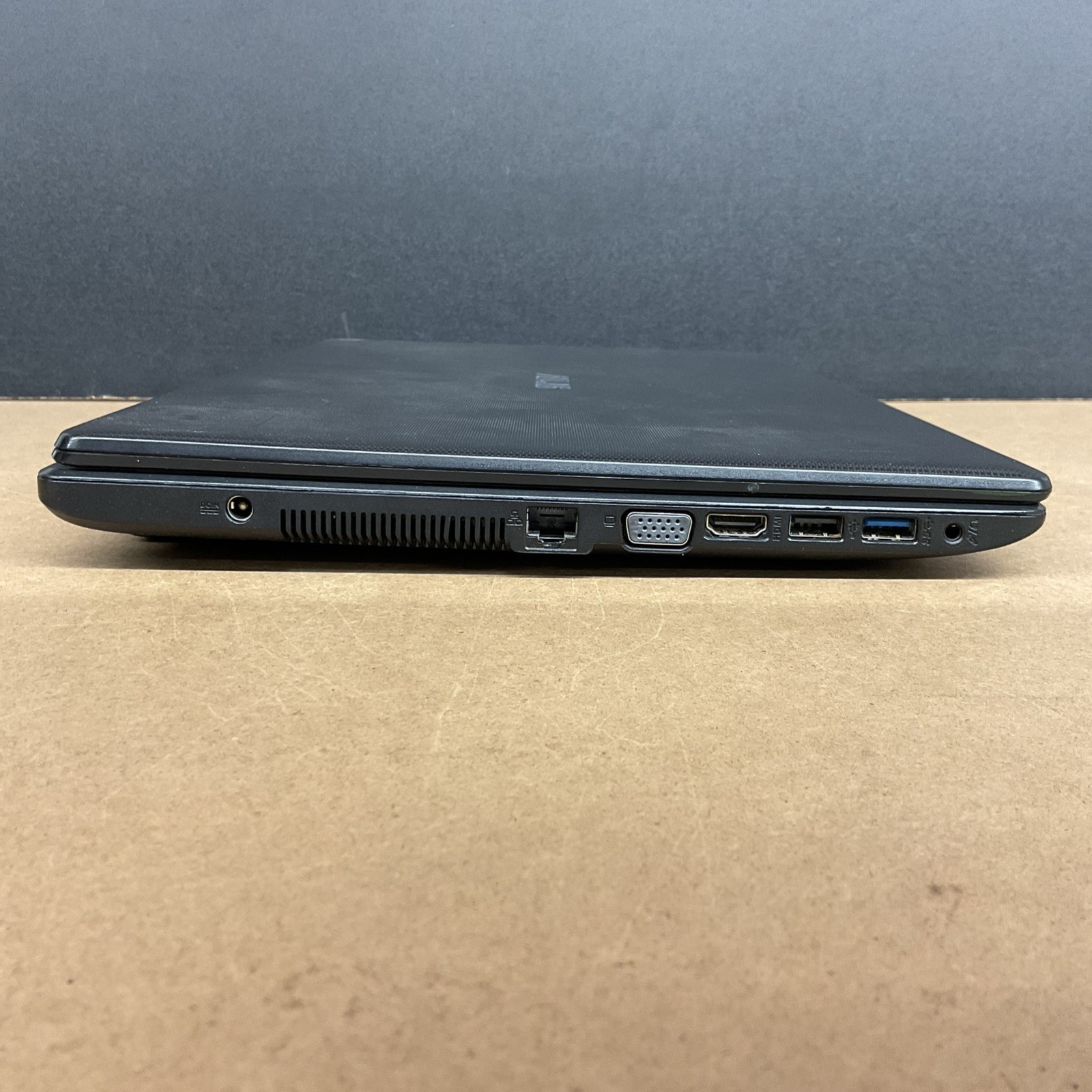 Asus X551C Notebook PC Laptop X551CA-HCL1201L – Untested Missing Screws