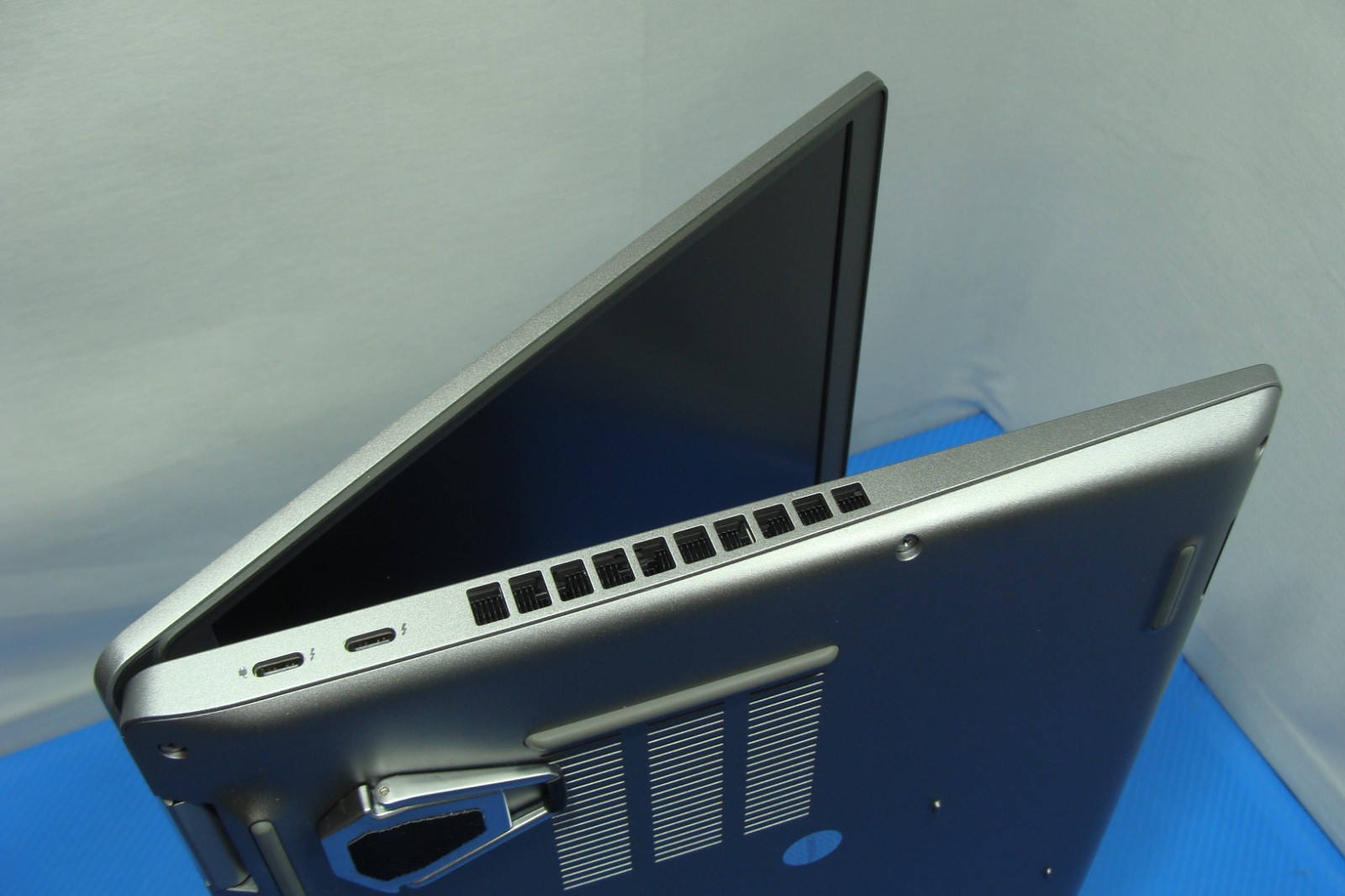 Dell Precision 3561 15.6″FHD vPro i7-11850H 2.5GHz 16GB RAM 512GB SSD NvidiaT600