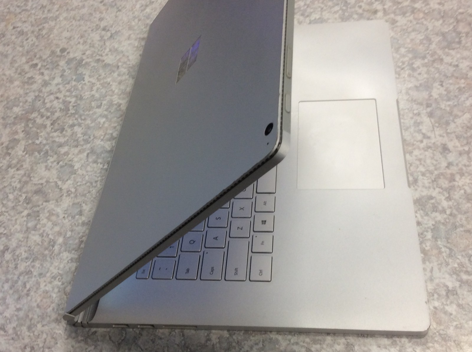 Microsoft Surface Book 2 15 TOUCH i7-8650U 1.9GHz 16GB 512GB NVIDIA GTX 1060 6GB