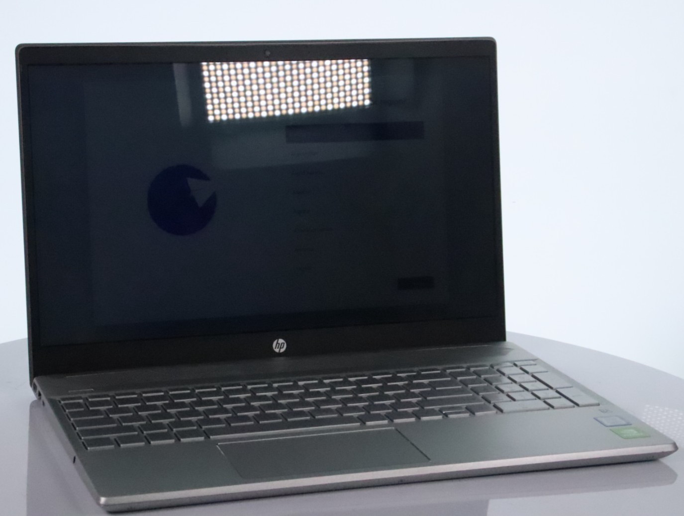 HP 15-CS2071NR Core i7-8565U 8GB RAM 256GB SSD Geforce MX250 W11P w/ 65W Adapter