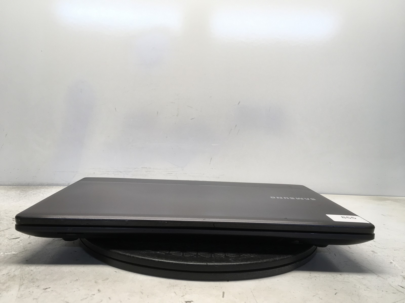 Samsung NP300E5C Intel i3-2370M 2.4GHz 4 GB NO HDD No Batt