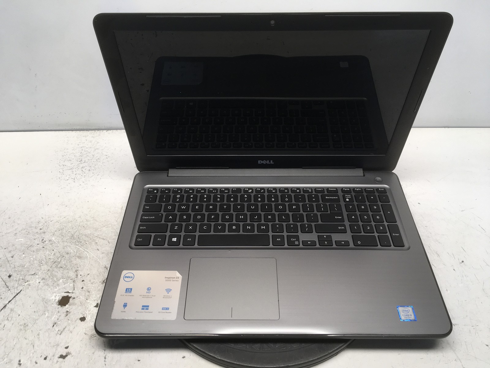 Dell Inspiron 15 5567 Intel i5-7200U 2.5GHz 8 GB NO HDD No Batt