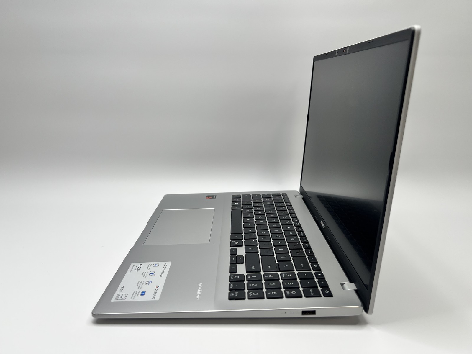 Asus Vivobook 16″ Snapdragon X 8-Core 16GB 1TB SSD Windows 11 Copilot+ PC Wrty
