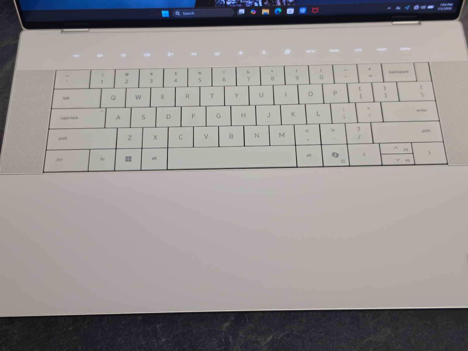 Dell XPS 16 Premium DA16250 4K OLED Touch Ultra 7 255H 32GB RAM 1TB SSD RTX 5050