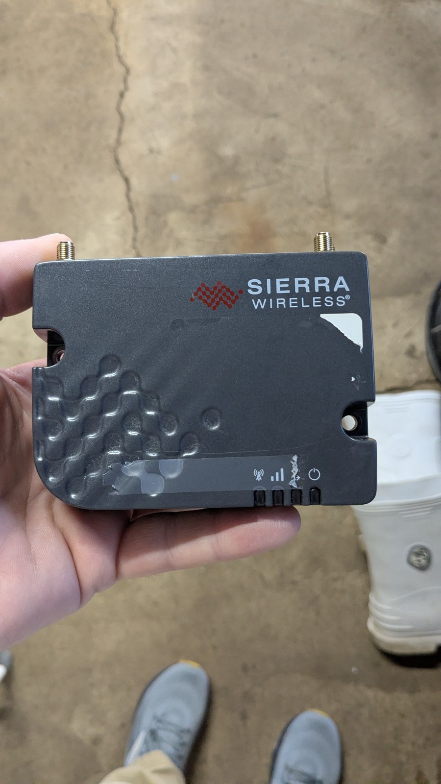 Sierra Wireless AirLink RV50 LTE Router RV50X w/ Antennas & Power Untested