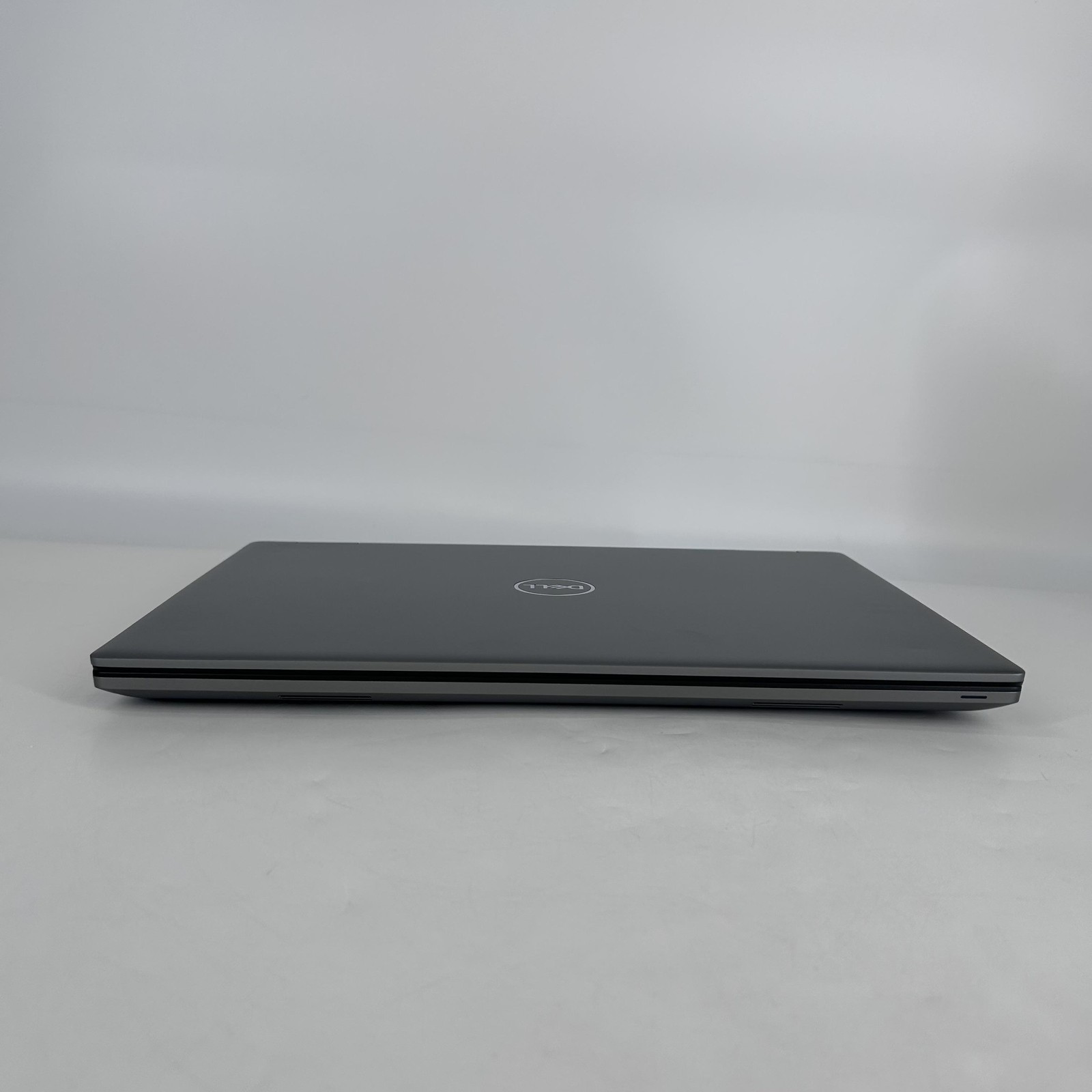 Dell Precision 7680 16 FHD+ 2.6 GHz i5-13600HX 16GB 256GB SSD NVIDIA RTX A1000