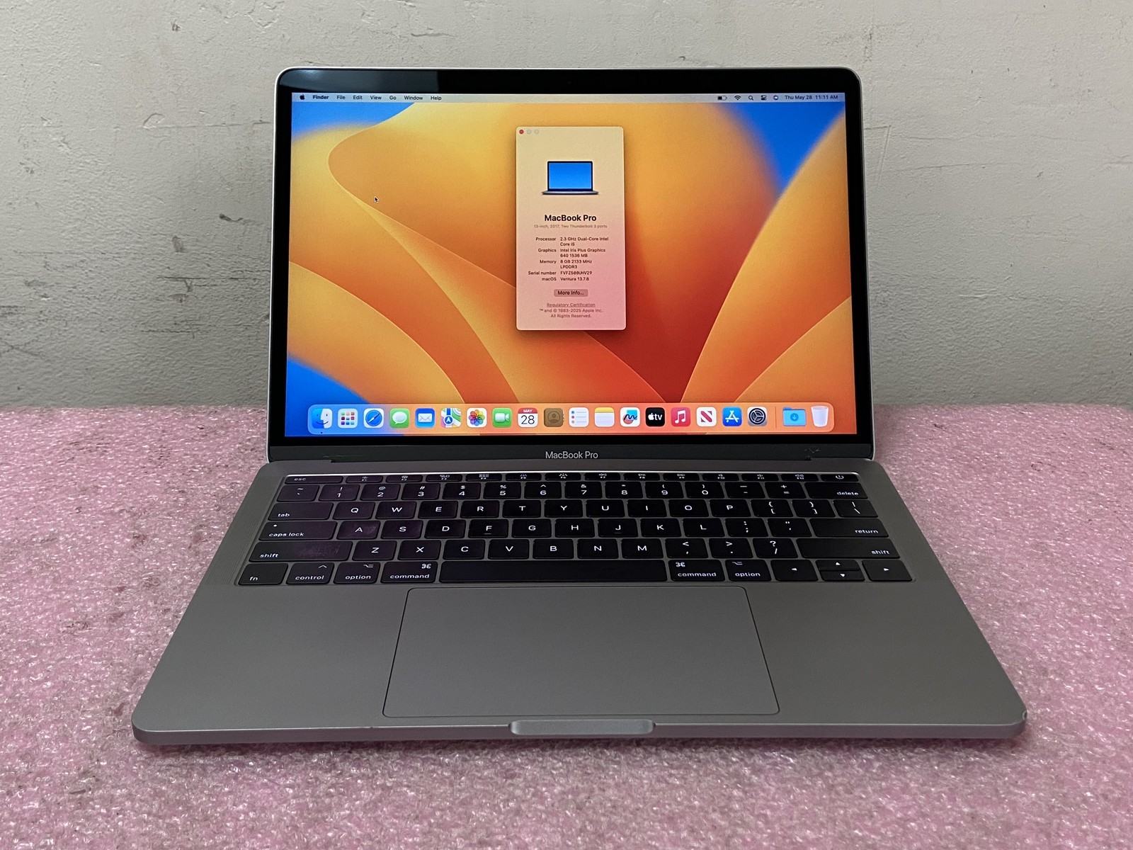 Apple MacBook Pro A1708 2017 13.3″ i5-7360U 8GB RAM 256GB SSD *Read* – LP50A