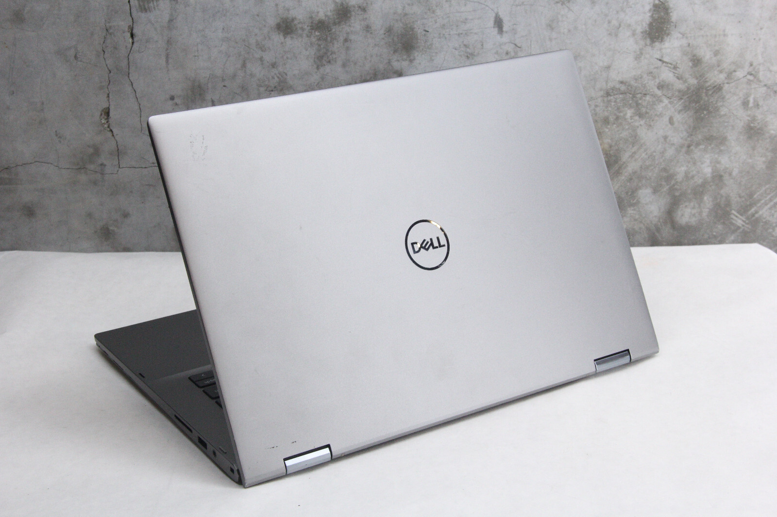 Dell Inspiron 5400 2-in-1 -Broken Screen, No SSD, AS-IS- i7-1065G7, 12GB Ram
