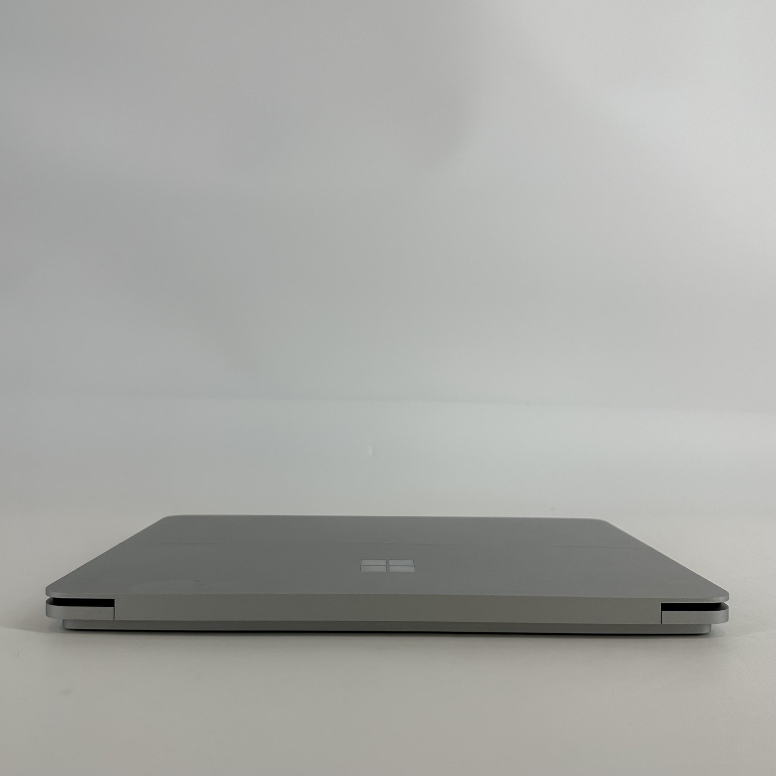 Microsoft Surface Laptop Studio 14 2K i7-11370H 3.3GHz 16GB 512GB RTX 3050 Ti