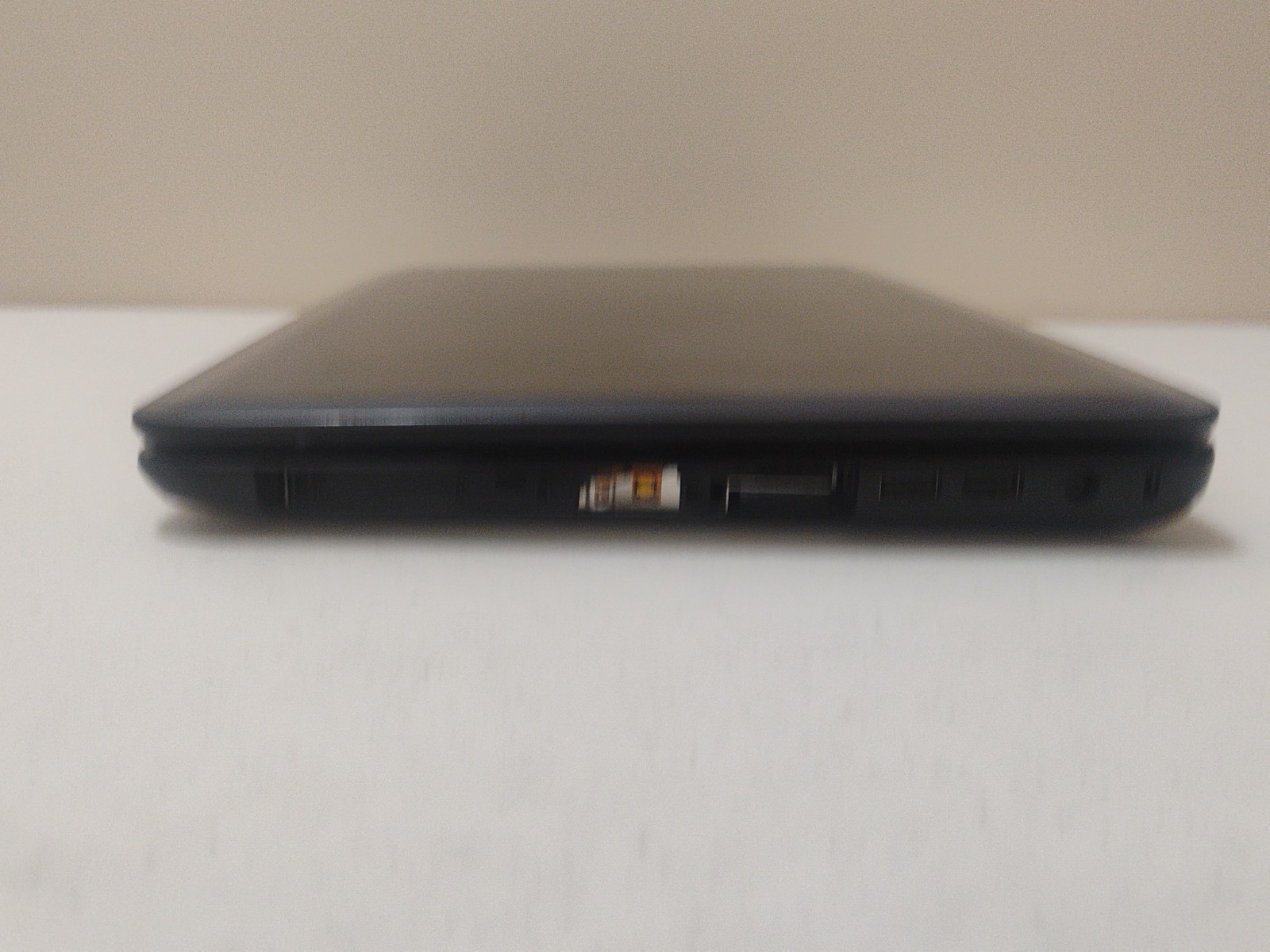 Asus VivoBook Model F513E &HP TPN-I106 Laptops. For Parts/Gold Recovery.