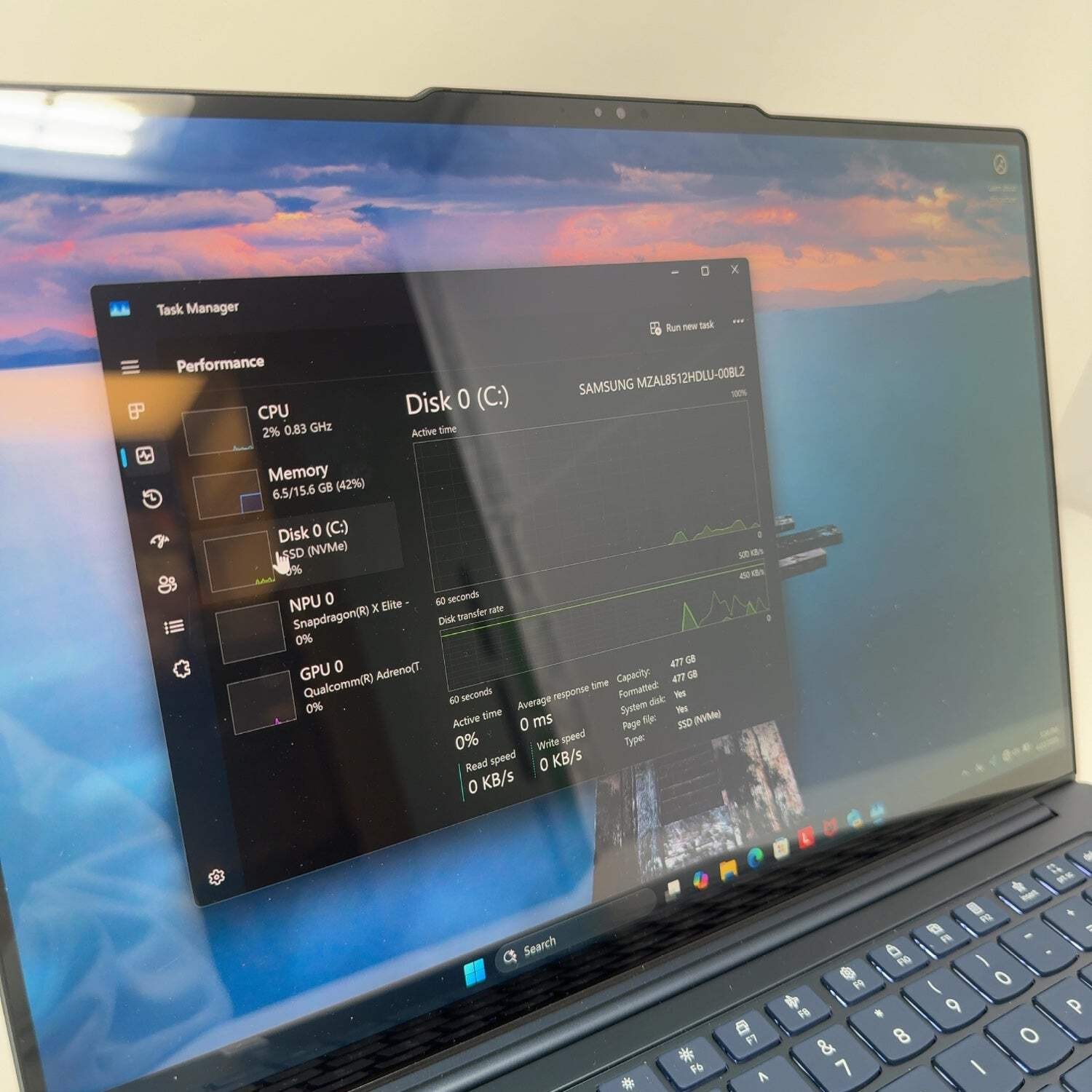 Lenovo Yoga 7 14″ Snapdragon X Eilte 3.4GHz 16GB RAM 512GB SSD