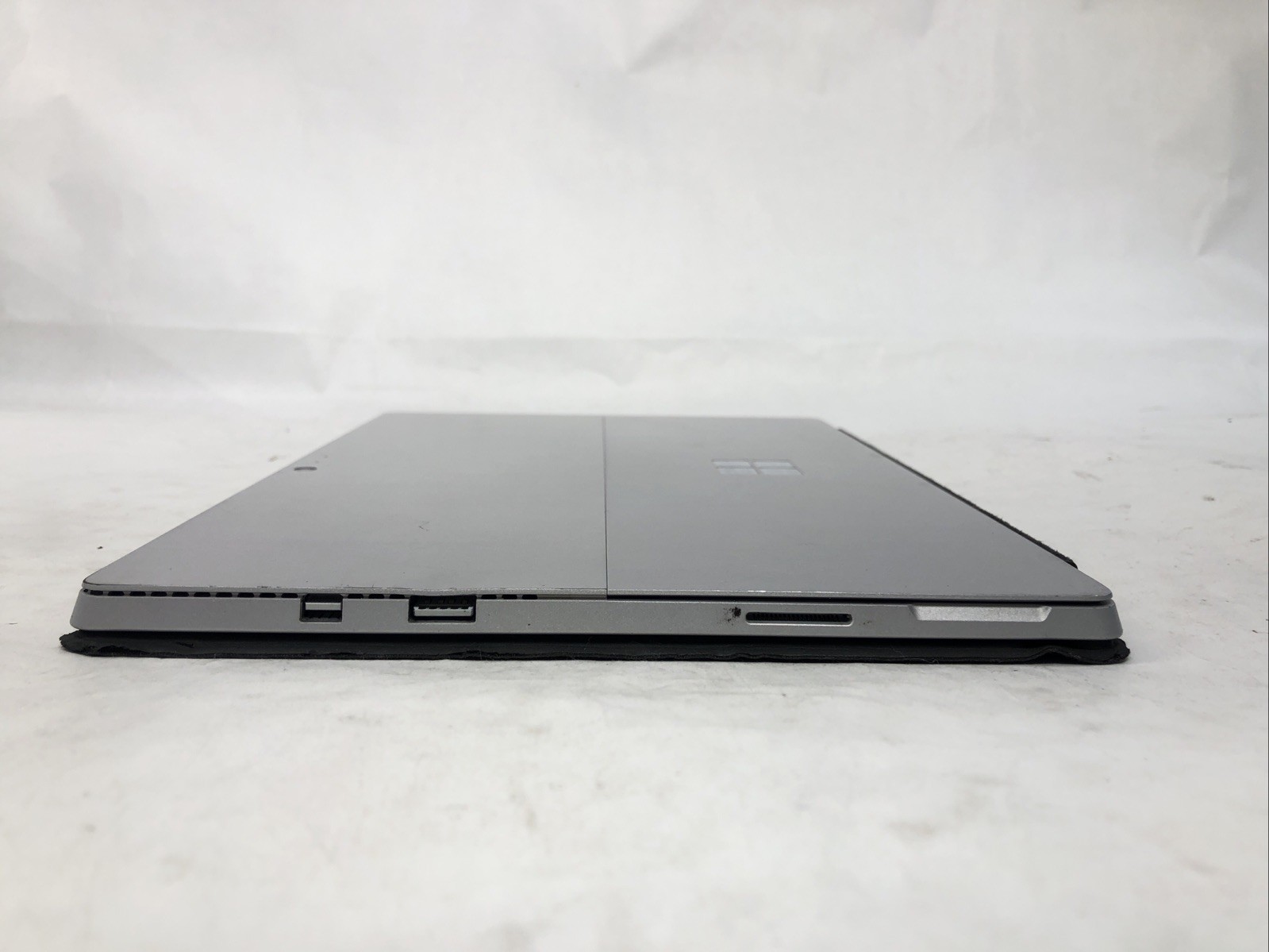 Microsoft Surface Pro 4, Intel Core i5-6300U @2.40Ghz, 4GB RAM, 128GB SSD, W11P