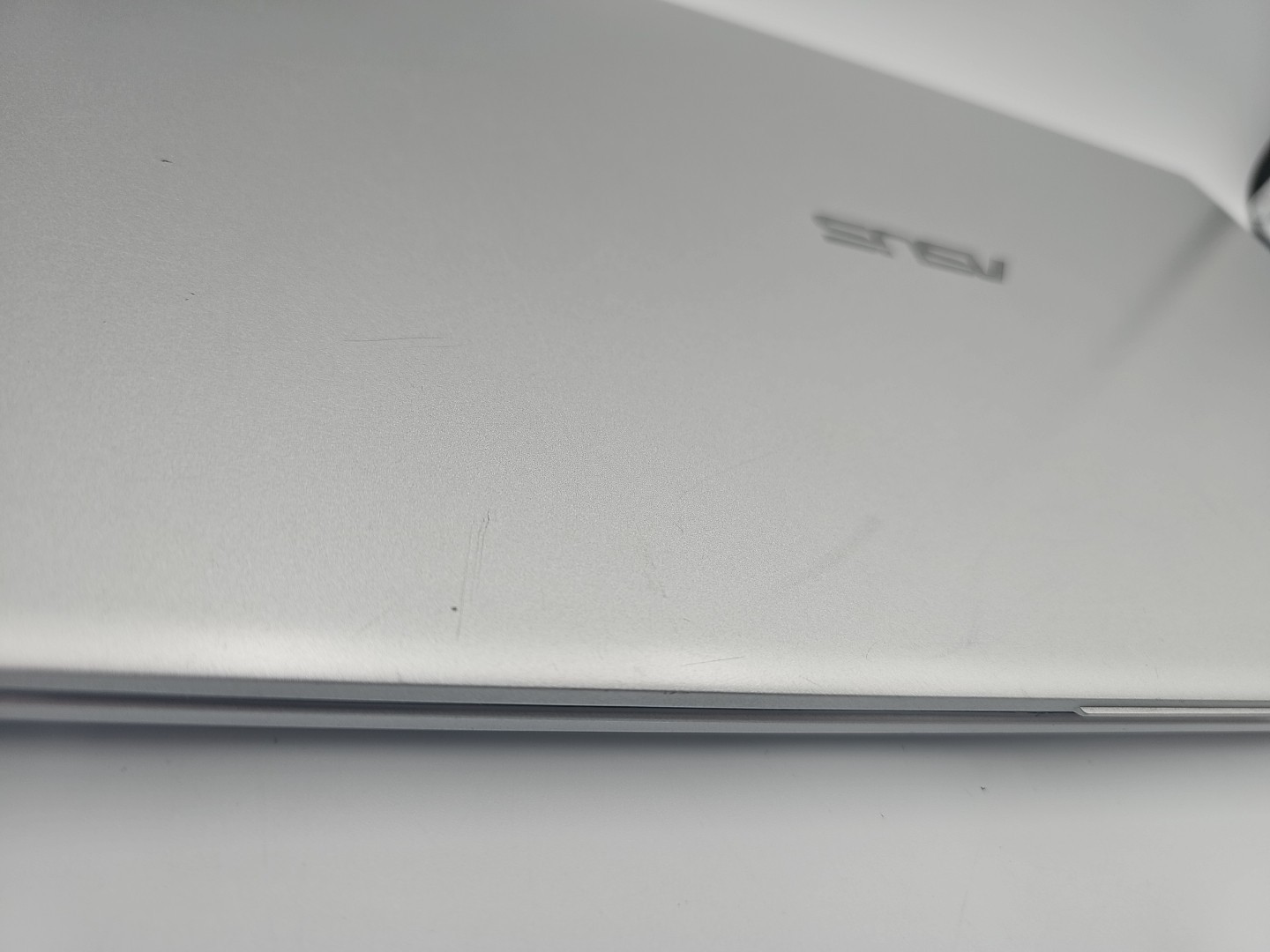 Asus Vivobook X712F i5-8265U 1.60GHz 8GB RAM 1TB HDD Windows 11 Pro