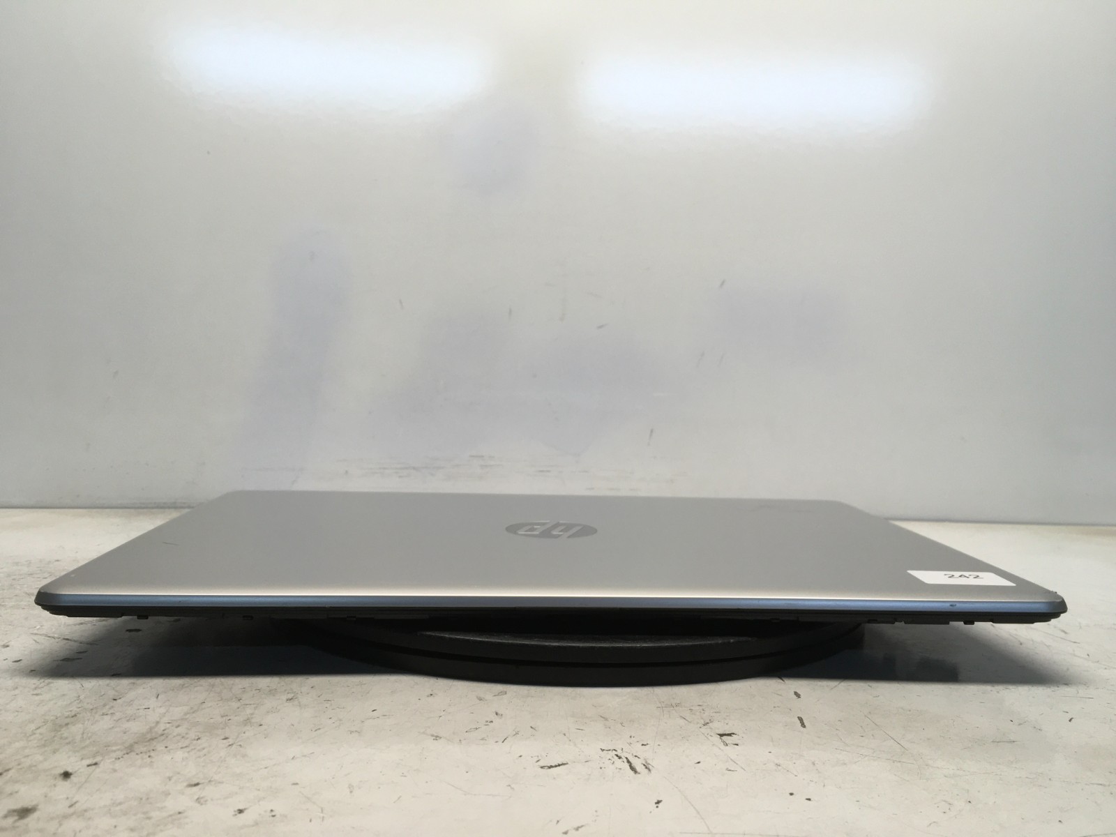 HP 17-CA1 AMD Ryzen 3 3200U 2600MHz 8 GB NO HDD