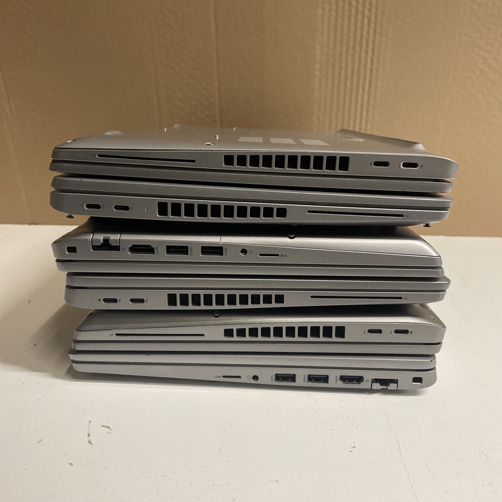 Dell 2x 5520 i7-1185G7 | 2x 5521 i7-11850H | 1x 5530 i7-1265U | 1x 5540 i7-1370P