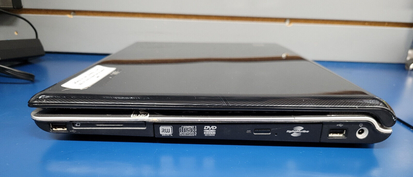 HP DV9812US Laptop AMD TURION 64 X2 @2.00 GHz 3GB RAM NO HDD