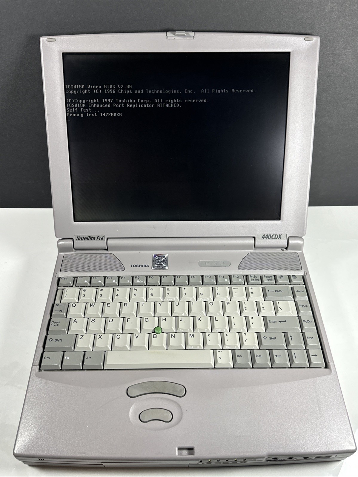 Toshiba Satellite Pro 440CDX Vintage Laptop w/ Port Replicator Charger Boot BIOS