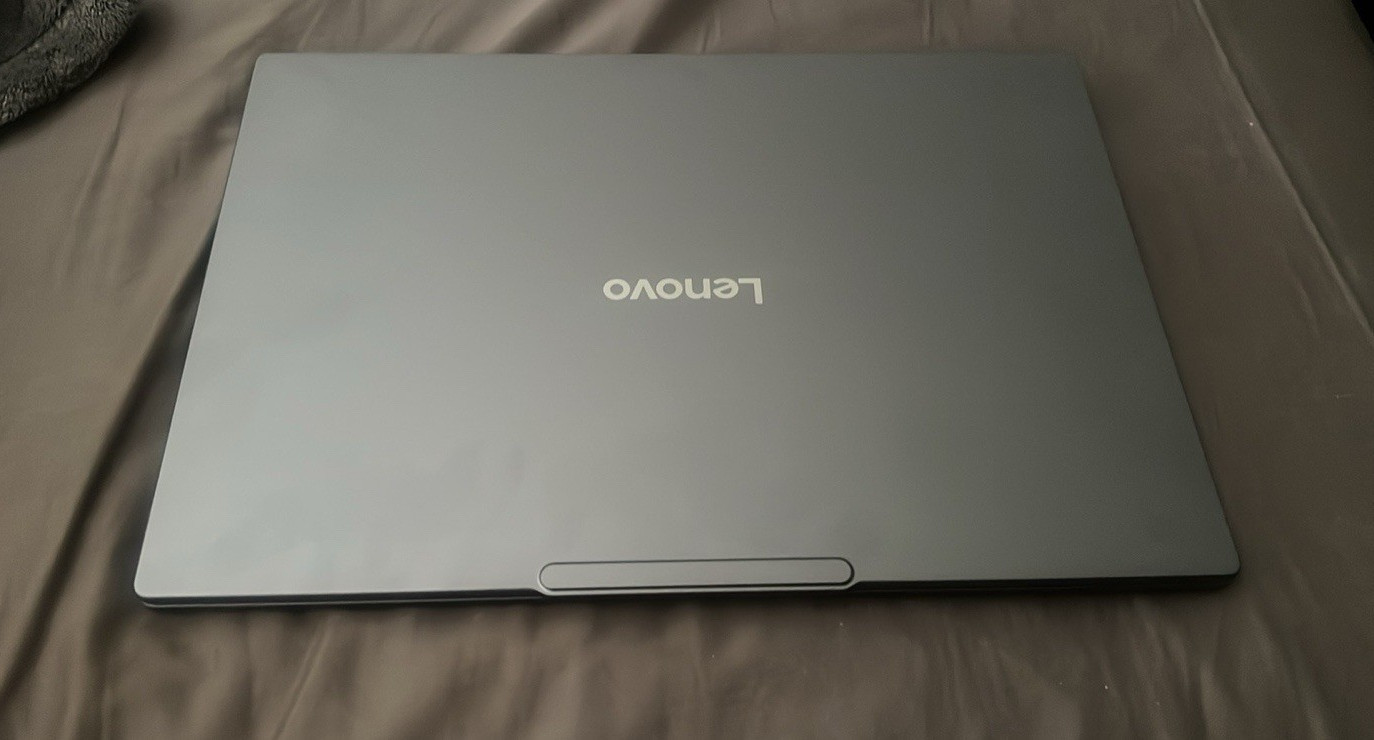 Lenovo IdeaPad Pro 5i 16″ Ultra 9 285H 32GB SSD Windows 11 Home Gray