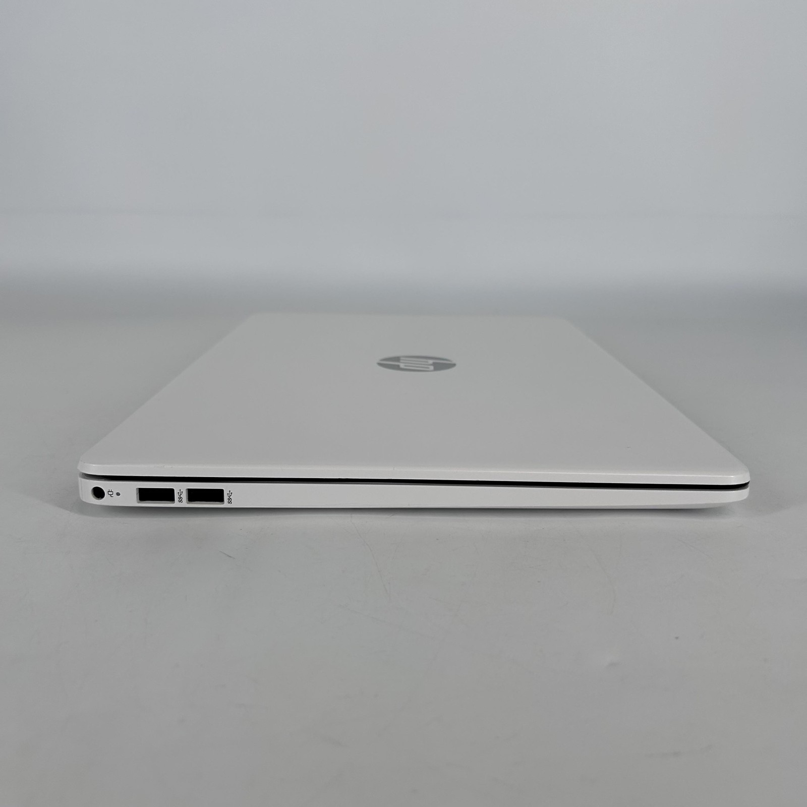 HP Notebook 15 White HD i5-1035G1 1.00GHz 12GB RAM 256GB SSD Excellent
