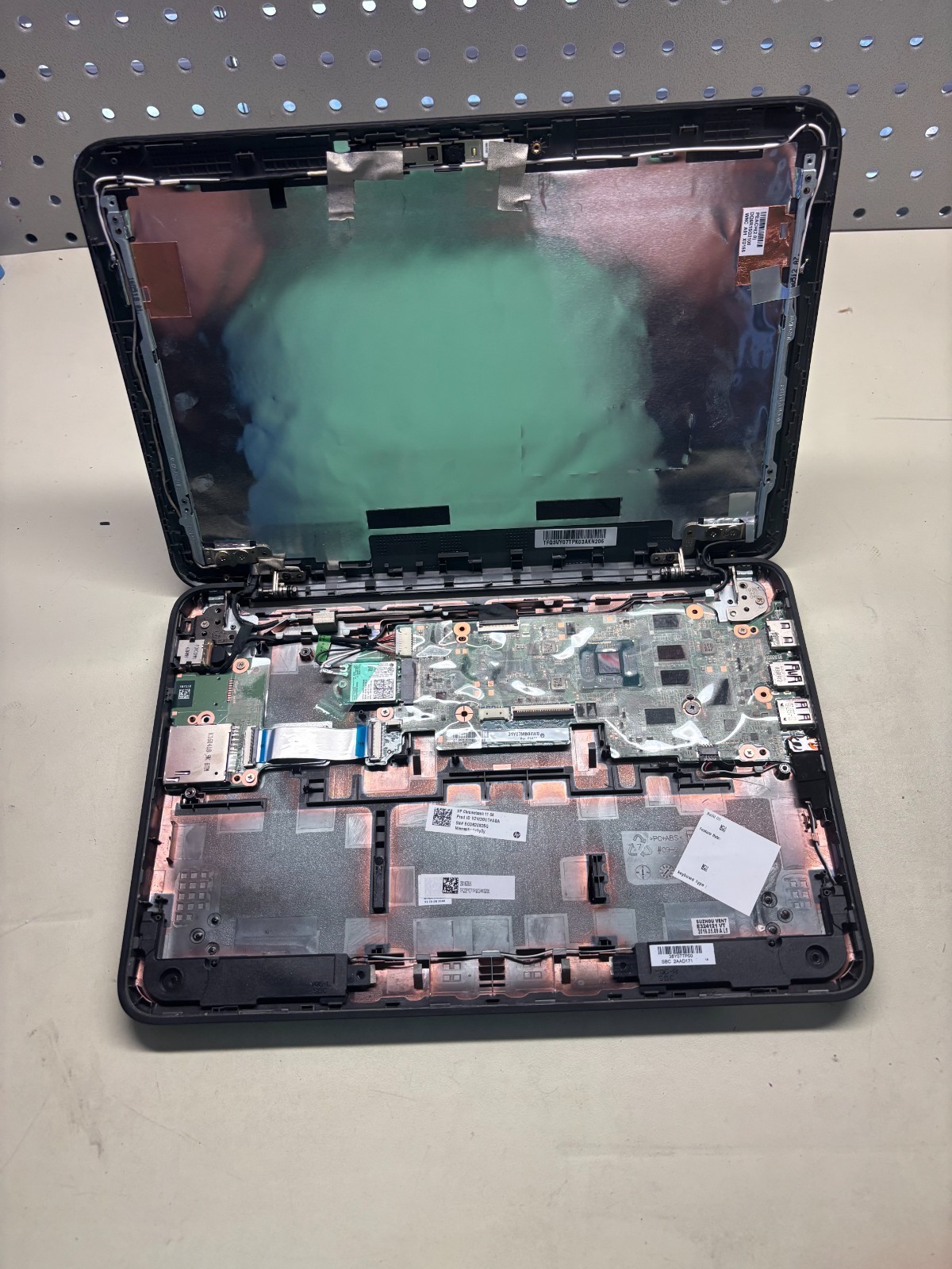 HP 11 G4 11.6″ Chromebook Intel 2.16 GHz 4GB RAM 16GB MISC PARTS