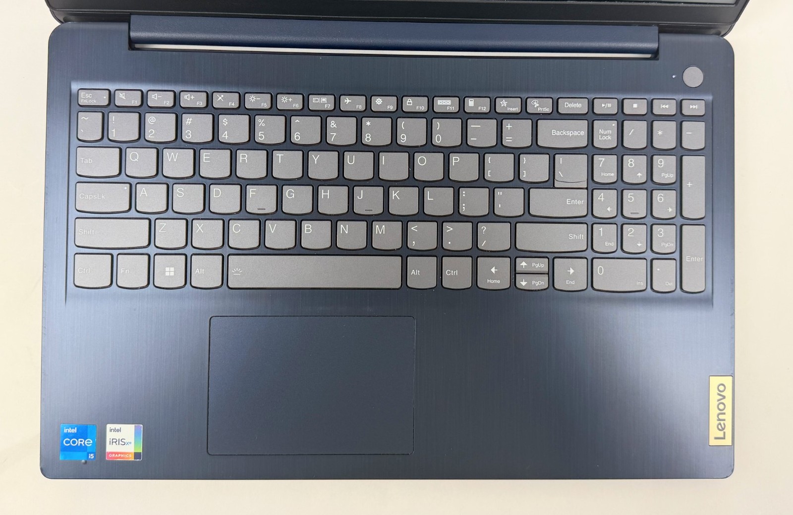 Lenovo IdeaPad 3 15IAU7 15.6″ FHD Touch i7-1255U 12GB 512GB SSD W11H